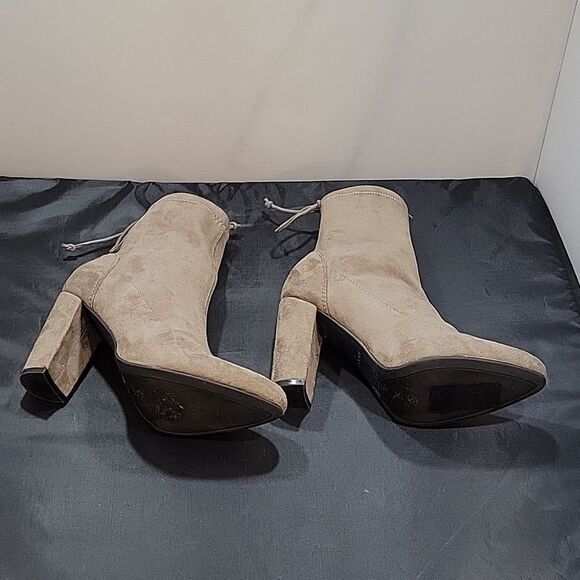 BAMBOO CHUNKY HEEL POINTED TOE WOMEN"S BOOTIE - Picture 12 of 15